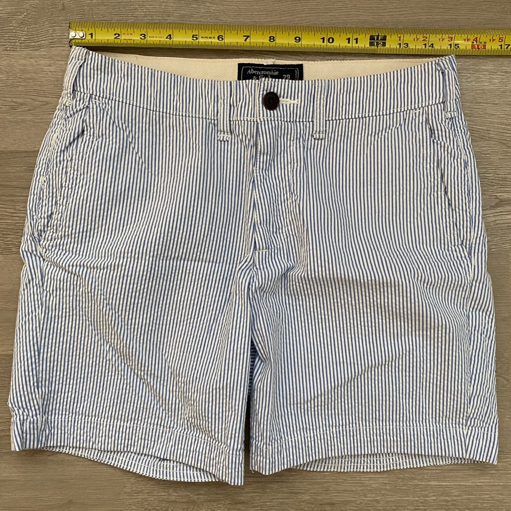Abercrombie & Fitch seersucker shorts blue size 29
